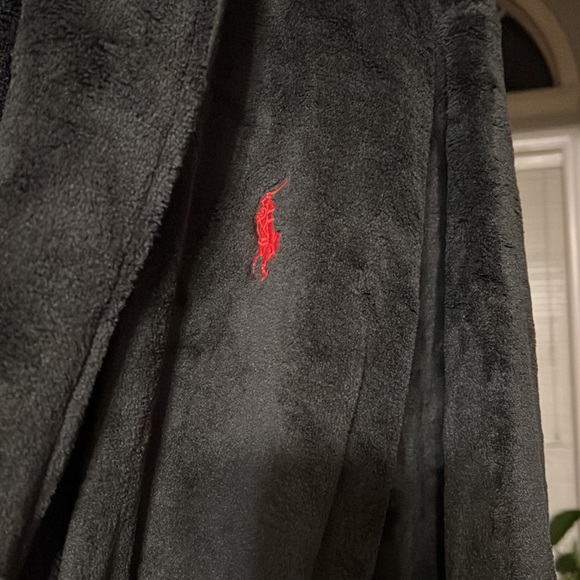 🎁🎄NWT Polo Ralph Lauren men’s unisex plush black robe Small can fit medium🎁 - Picture 5 of 6